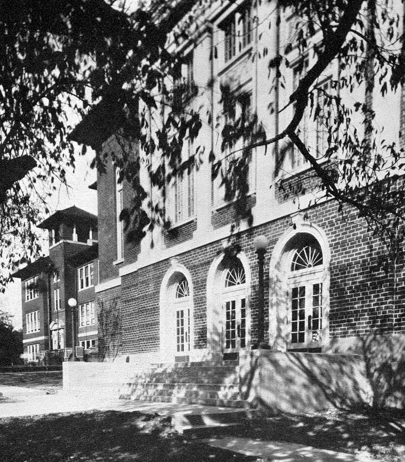 Photos of Clay Center, KS, 1900 to present
