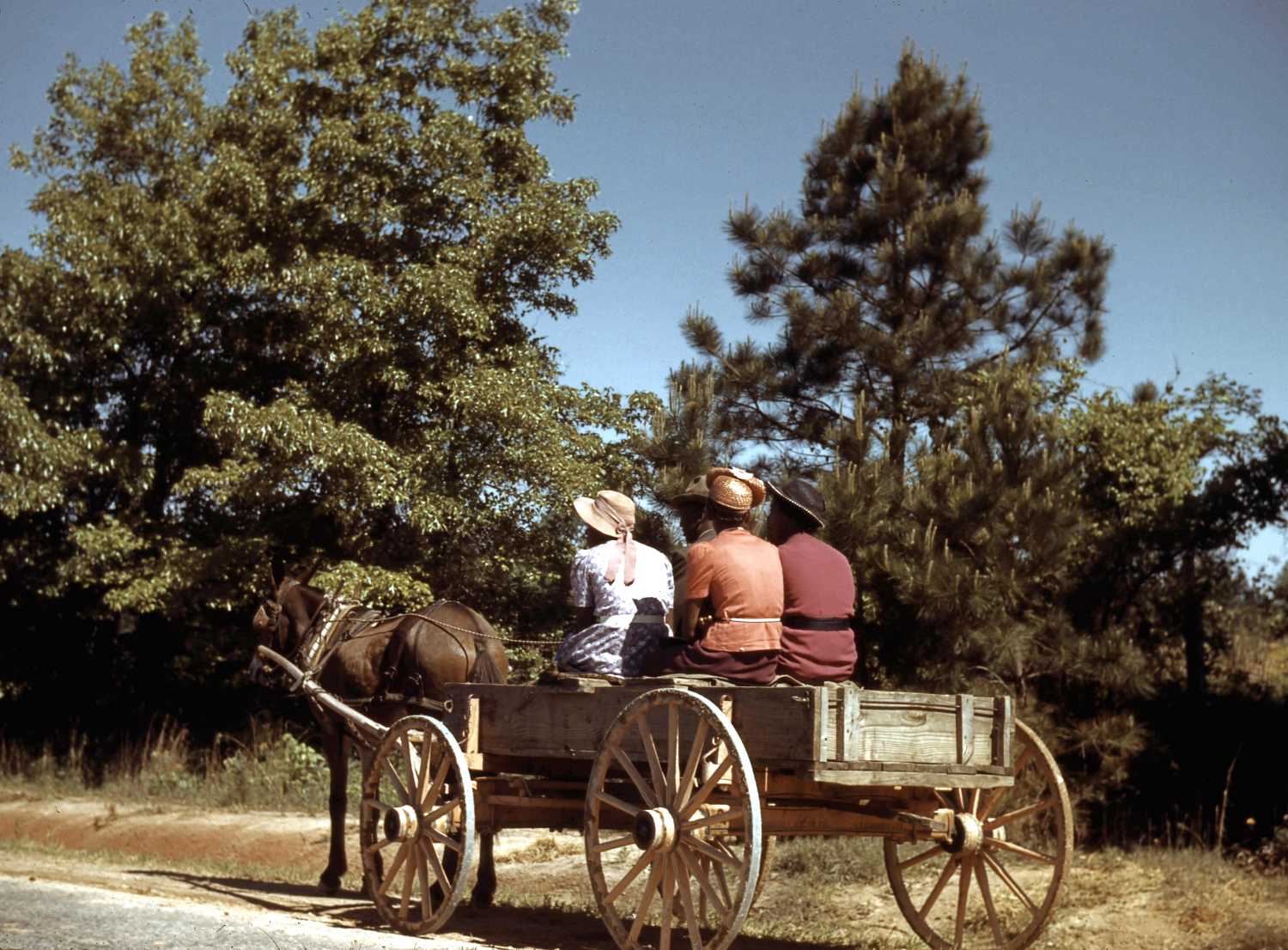 FSA-OWI Color Photos of America, 1939-1943