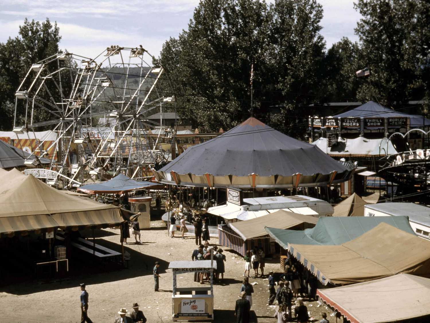 FSA-OWI Color Photos of America, 1939-1943