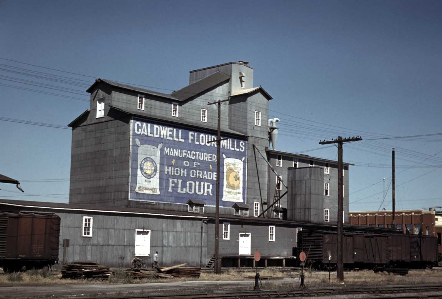 FSA-OWI Color Photos of America, 1939-1943