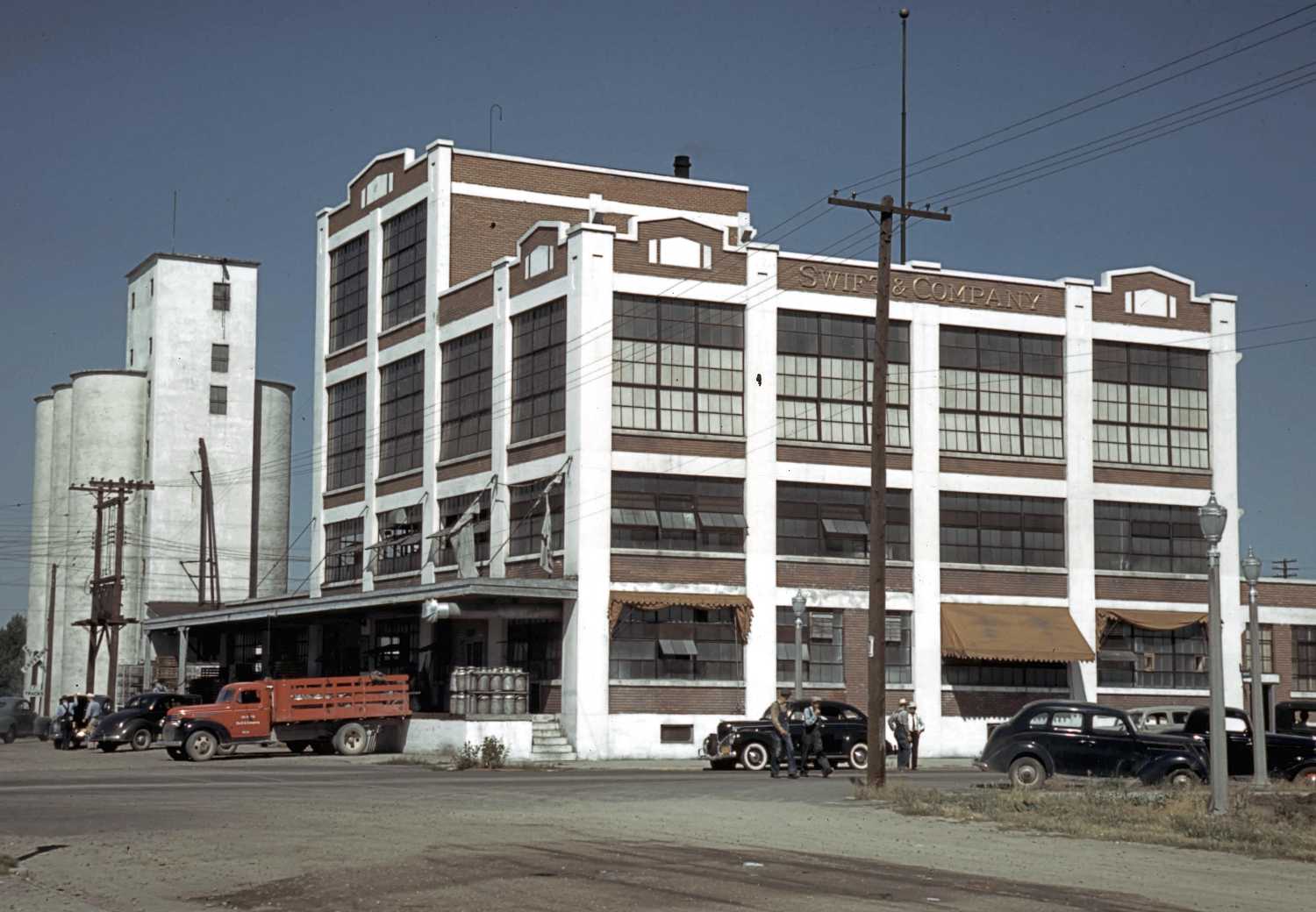 FSA-OWI Color Photos of America, 1939-1943