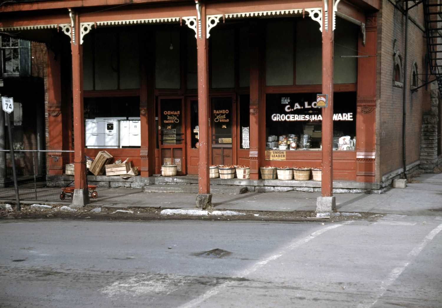 FSA-OWI Color Photos of America, 1939-1943