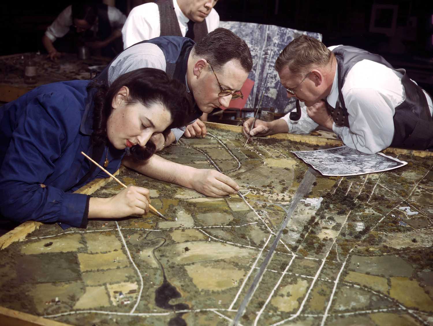 FSA-OWI Color Photos of America, 1939-1943