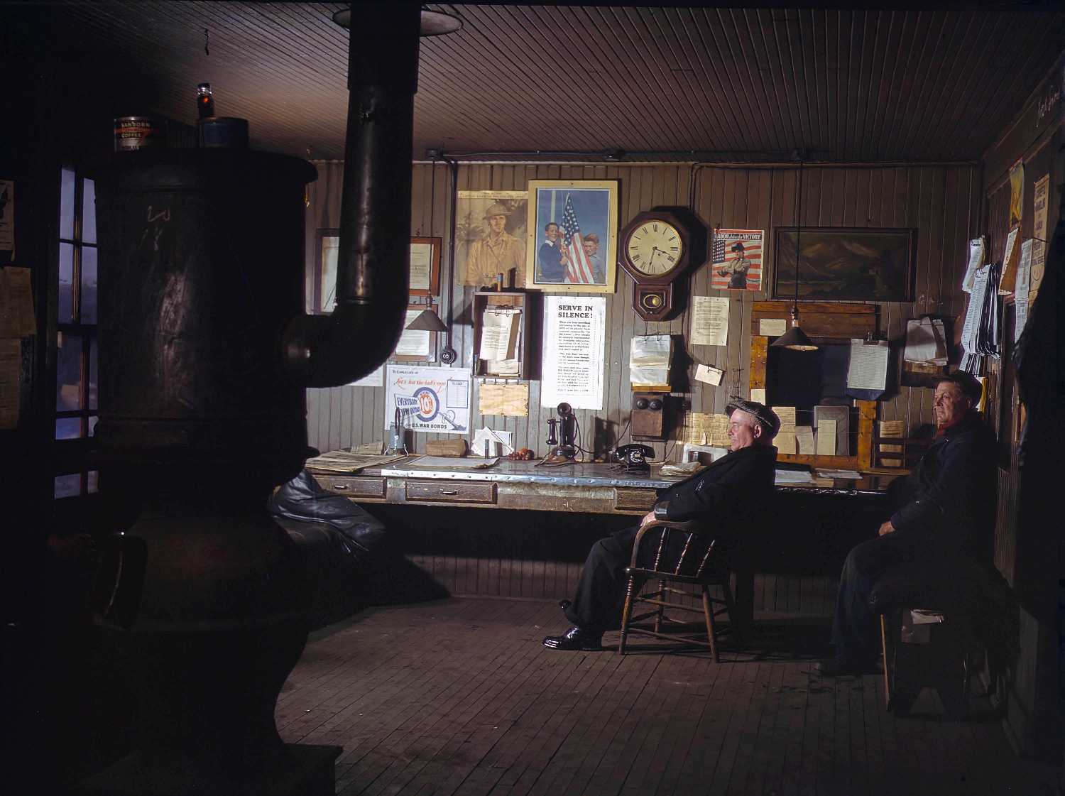 FSA-OWI Color Photos of America, 1939-1943