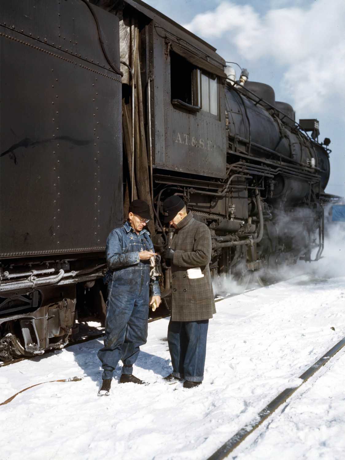FSA-OWI Color Photos of America, 1939-1943