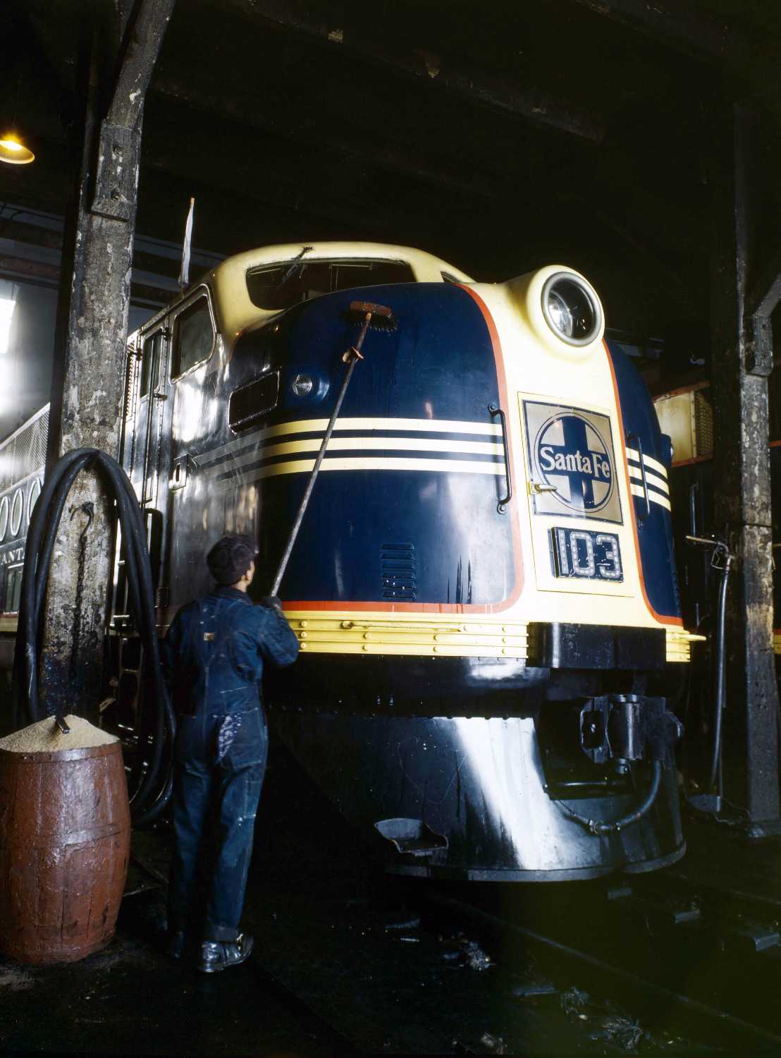 FSA-OWI Color Photos of America, 1939-1943