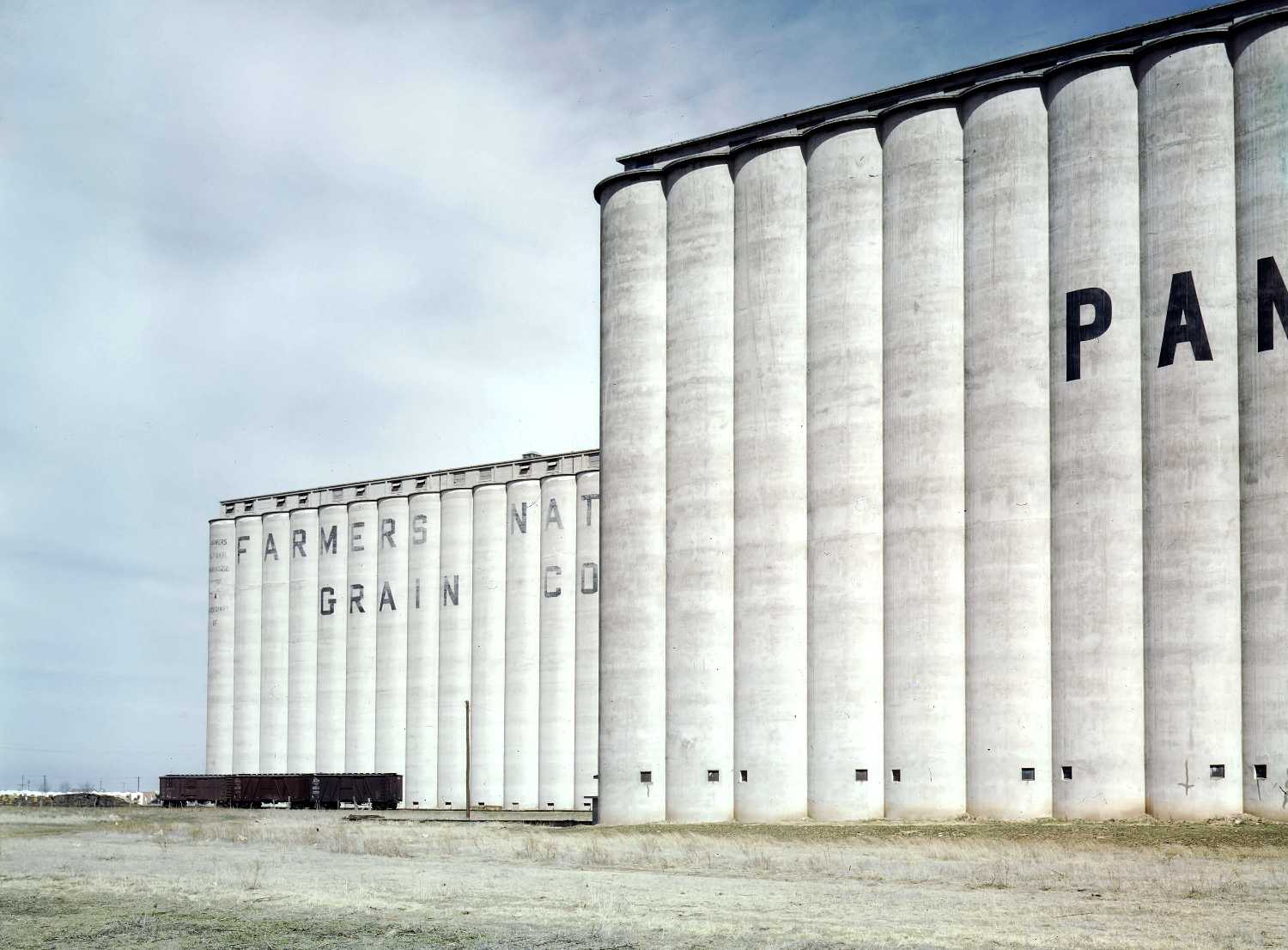 FSA-OWI Color Photos of America, 1939-1943