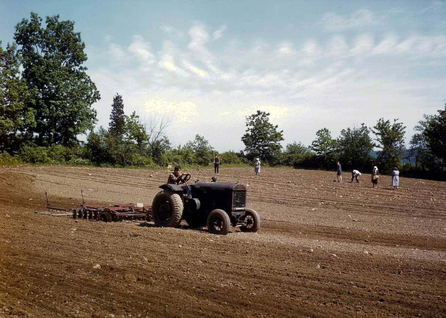 FSA-OWI Color Photos of America, 1939-1943