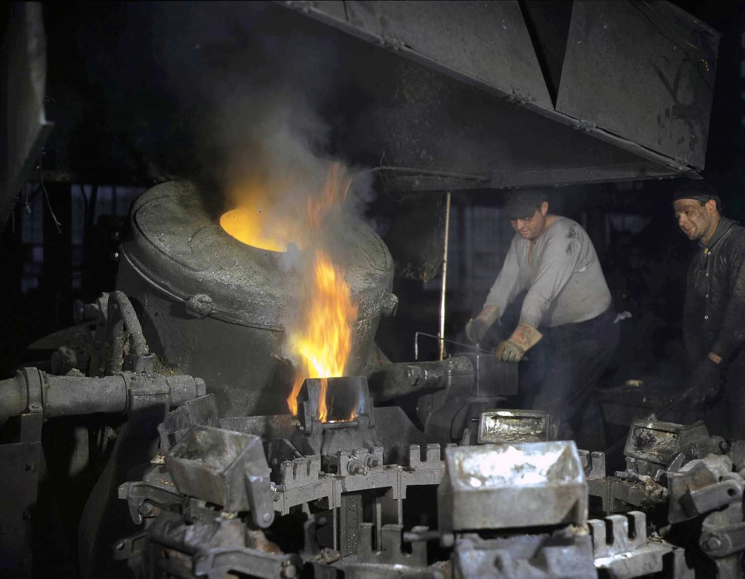 FSA-OWI Color Photos of America, 1939-1943