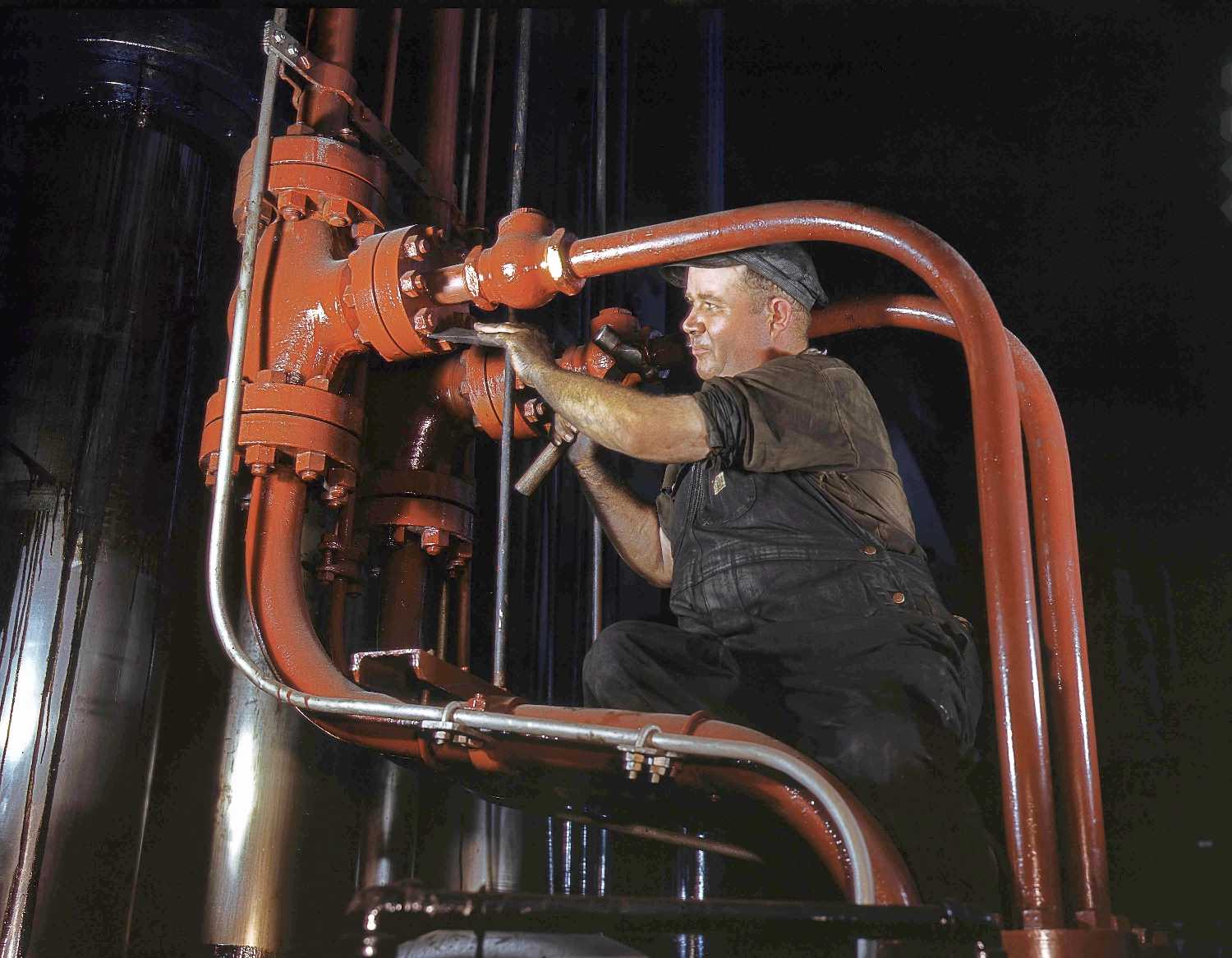 FSA-OWI Color Photos of America, 1939-1943