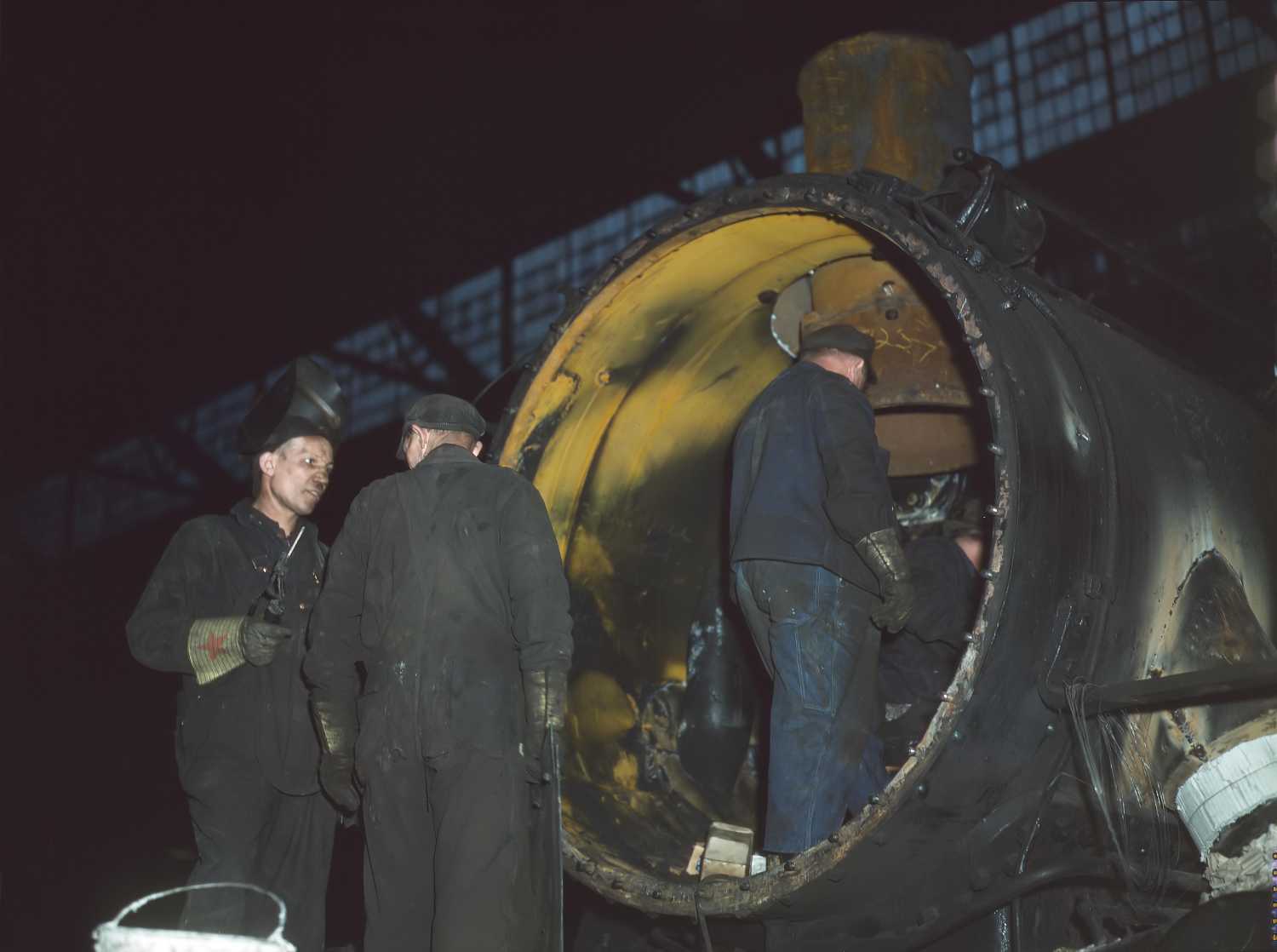 FSA-OWI Color Photos of America, 1939-1943