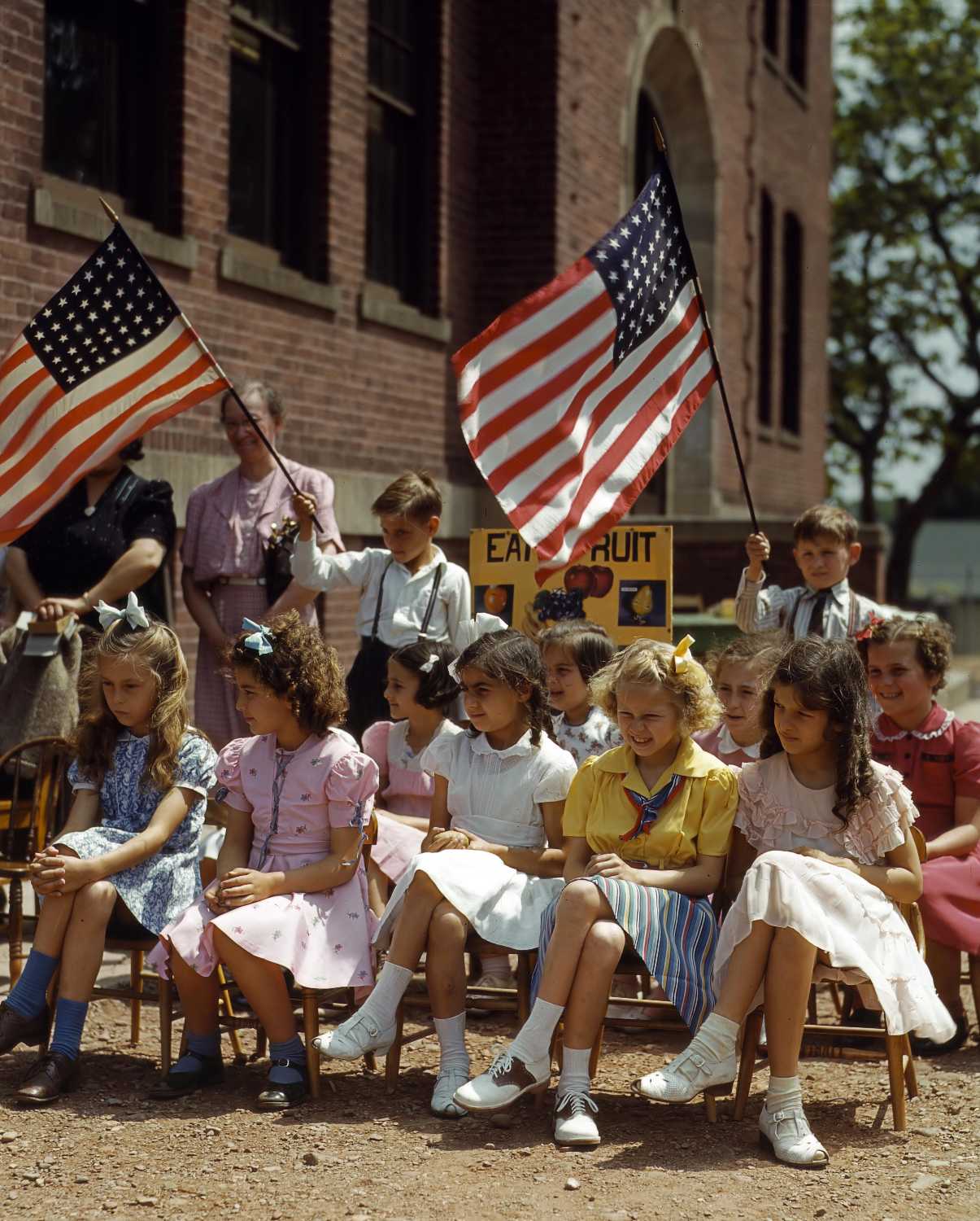 FSA-OWI Color Photos of America, 1939-1943