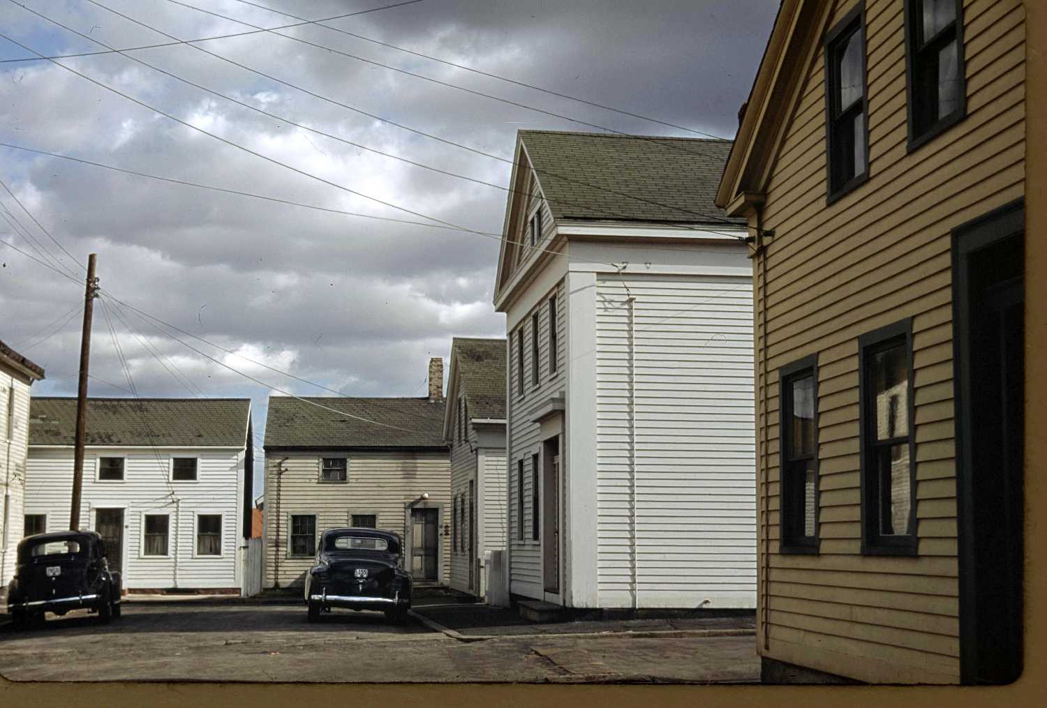 FSA-OWI Color Photos of America, 1939-1943