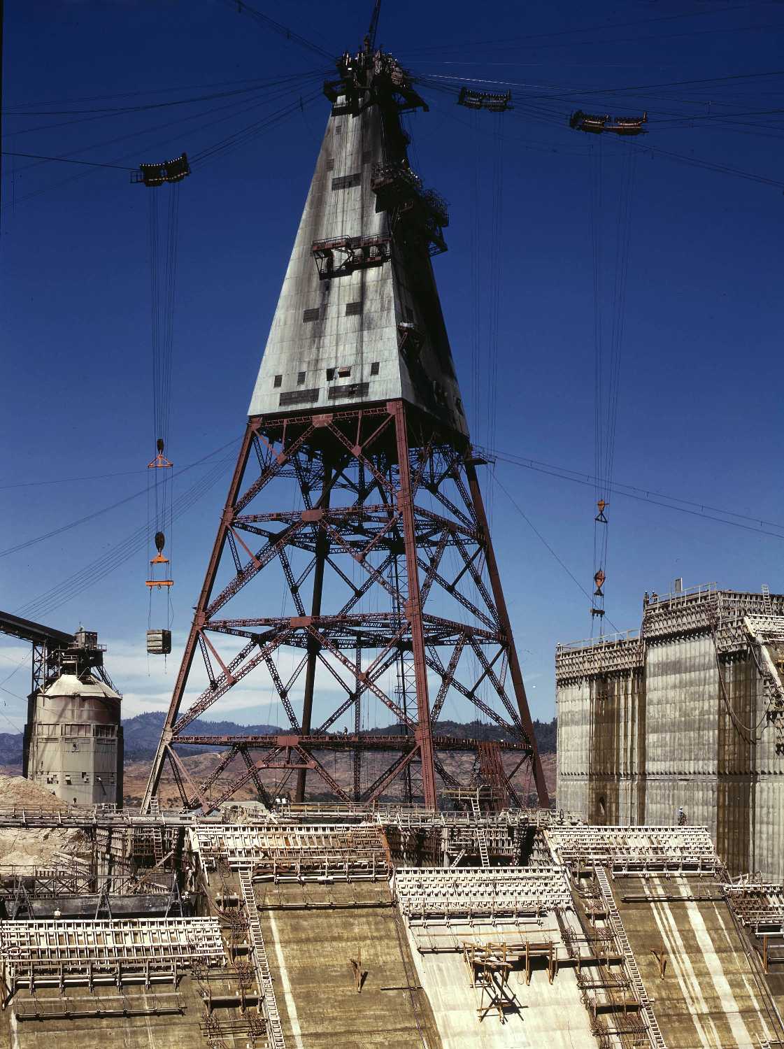 FSA-OWI Color Photos of America, 1939-1943